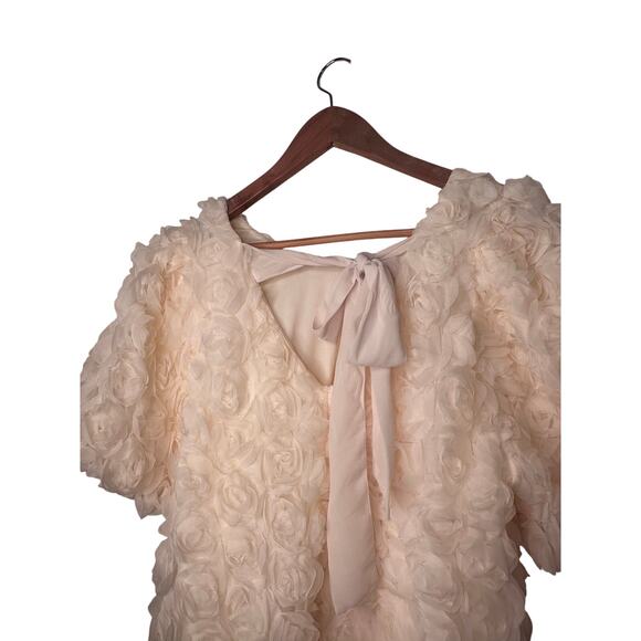 Le February Women’s Large Ivory 3D Rosette Mini Dress Puff Sleeve Bow Back NWT - Picture 10 of 12